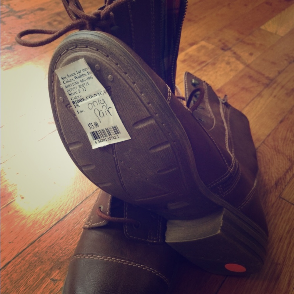 Cool Boots Sale!! A $75 value Size 9 1/2 Women